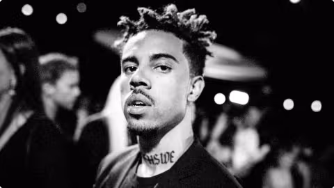 112515-Music-Vic-Mensa-Protests-Shooting-DEath-of-Chicago-Teen-by-Police.jpg