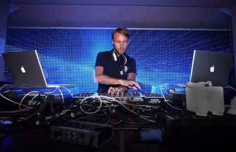 12plastikman-live.jpg