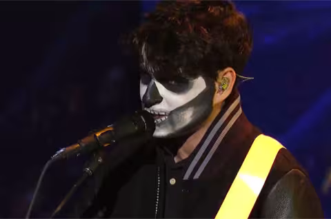 2619909-vampire-weekend-jimmy-kimmel-2-617-409.jpg