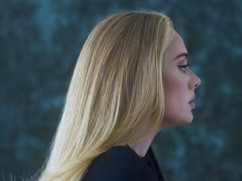 Adele-30-Cover@2000x1500-1068x801.jpg