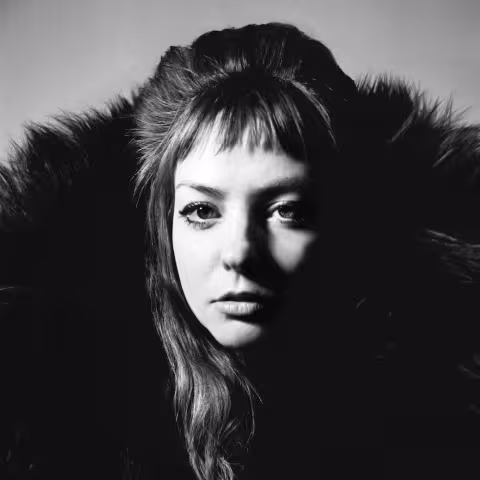 Angel-Olsen-Aert-Cameron-McCool.jpg