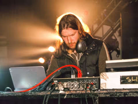 Aphex-Twin@2000x1500_01.jpg