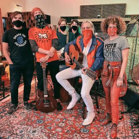 Arcade-Fire-1604497712-640x640.jpg