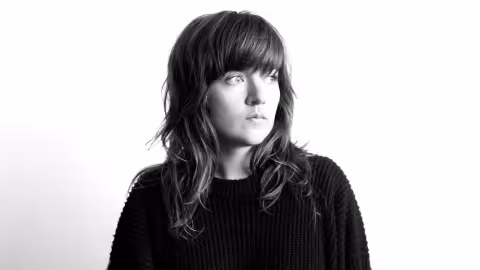 Courtney-Barnett-Finally-Releasing-Debut-Album-FDRMX.jpg