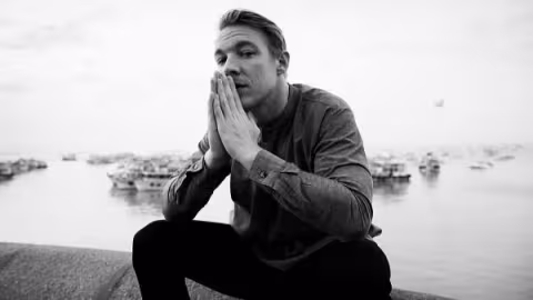 Diplo-Friends-2016-05-15-Diplo-on-the-decks-600x338.jpg