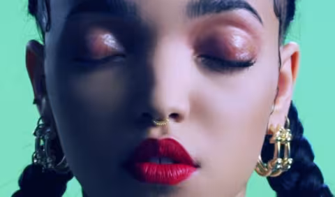FKA-twigs-Water-Me-video-608x357.jpg