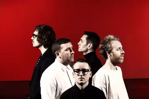 Hot-Chip-Steve-Gullick-RED-72dpi.jpg