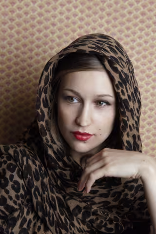 Joanna-Newsom-press-photo_by-Annabel-Mehran.jpg