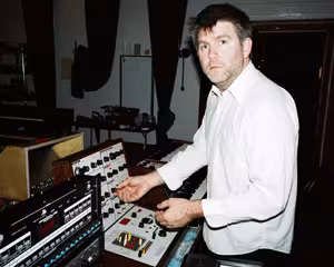 LCD-Soundsystem-March-2010.gif