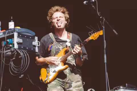 Mac_DeMarco_Field_Day_2015_541_361.jpg