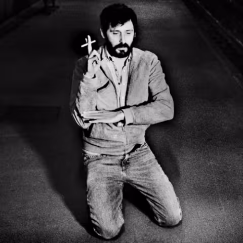 Mr_Oizo_Oizo_PNG_240613_01.png