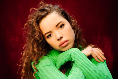 Nilufer_Yanya-2900.jpg