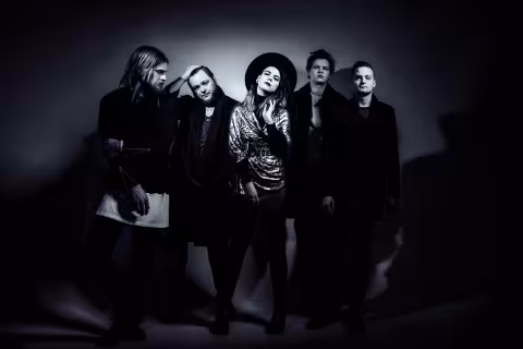 Of-Monsters-and-Men-2015.jpg