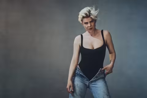 Robyn-2025-credit-Caspar-Sejersen-billboard-1800_jpg.jpg