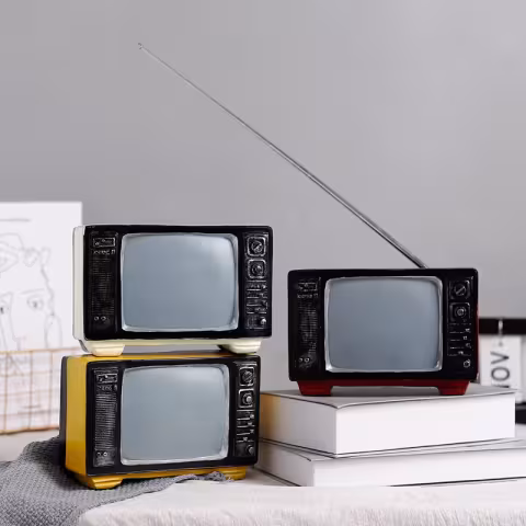 Vintage-Nostalgic-Radio-TV-Resin-Ornaments-Creative-TV-Radio-Figurines-Home-Cafe-Store-Decoration-Old-Furniture.jpg