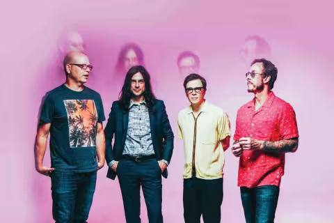Weezer-November-2017.jpg