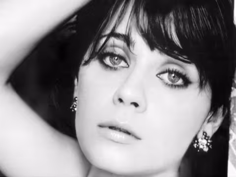 Zooey-Deschanel-21.JPG