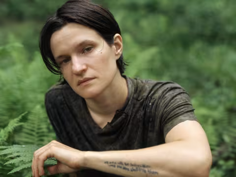 adrianne-lenker-by-genesis-baez-66c1317392177499de3d3ce4d3bf726e10e74f94.jpg