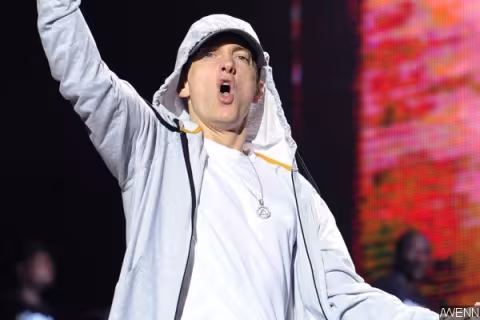 eminem-previews-song-in-southpaw.jpg