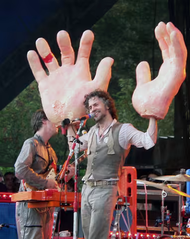 flaming_lips_hands_01.jpg