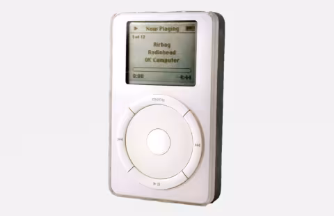 johhny-ive-best-apple-product-iphone-ipod-first-generation-ipod-first-gen-photo-chris-murphy-col_1-1-852x551.jpg