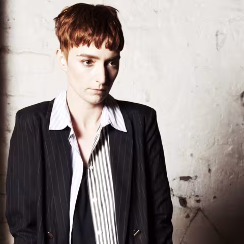 lonelady-profile-480.jpg