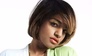 mia_kala_L80509.jpg