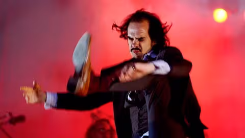 nick_cave_kicking_lead.jpg
