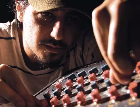 up-1amon_tobin.jpg