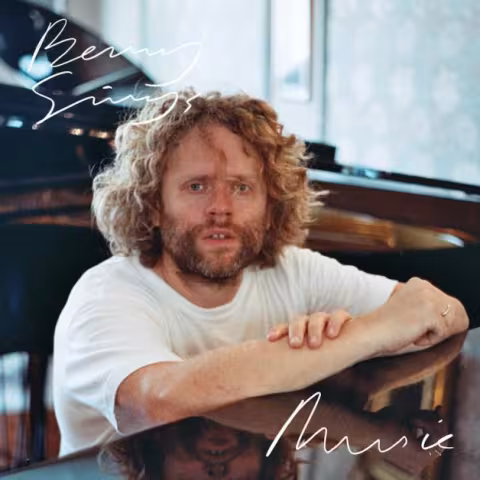 Benny-Sings-Music-STH2430.jpg