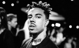 112515-Music-Vic-Mensa-Protests-Shooting-DEath-of-Chicago-Teen-by-Police.jpg
