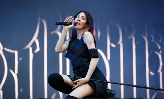 2022_carolinepolachek_getty_2000x1270.jpg