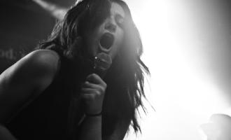 Alex-winston-Live-02.jpg