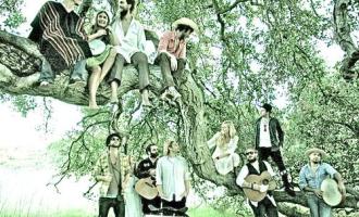 Edward_Sharpe__The_Magnetic_Zeros_edSharpe005.jpg