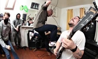 GUMM-band-min.jpg
