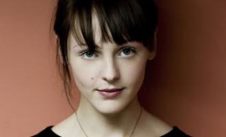 Laura-Marling300.jpg