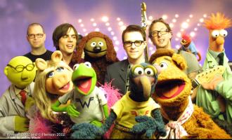 Muppets-with-Weezer-the-muppets-77643_1024_768.jpg