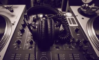 Radio-Studio-Wallpapers.jpg