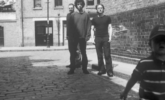 Screenshot_2023-04-10_at_19-11-12_Four_Tet_s_Old_Band_Fridge_Reissuing_Happiness_for_Its_20th_Anniversary.png