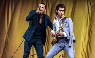 The-Last-Shadow-Puppets-Opener-20160629-Emma-Swann-9920-2048.jpg