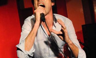 brett_anderson_suede_live_large_1269544602_crop_537x486.jpg
