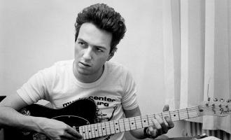 joe-strummer-tele.jpg