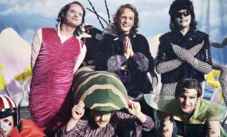 king_gizzard_2022_2.jpg