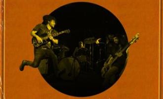 listen-wolfmother-return-with-surprise-album-new-crown_300_300_80_s_c1_01.jpg