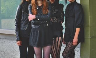 look-dum-dum-girls-girly--large-msg-135232566757.jpg
