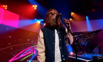 m83-do-it-try-it-go-junk-jimmy-kimmel-live-wolf-mask-video-watch-640x427.png