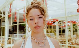 nilufer_yanya_2024.jpg