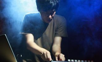nosaj-thing-live.jpg