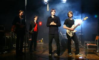 phoenix_band0111_01.jpg