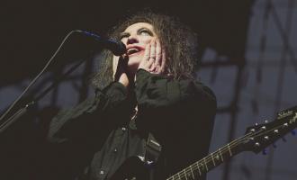 robert-smith-the-cure.jpg
